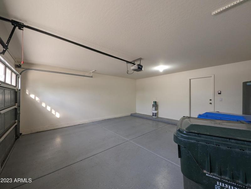 3215 W SAINT ANNE AVE