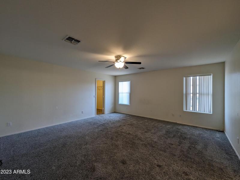 3215 W SAINT ANNE AVE