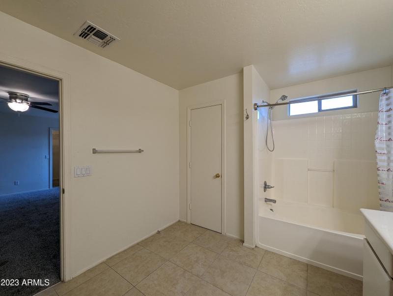 3215 W SAINT ANNE AVE