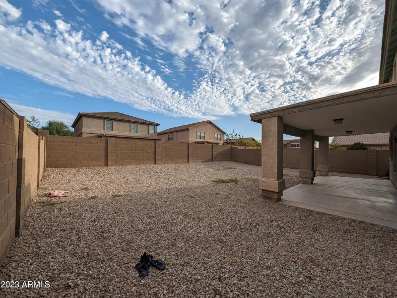 3215 W SAINT ANNE AVE