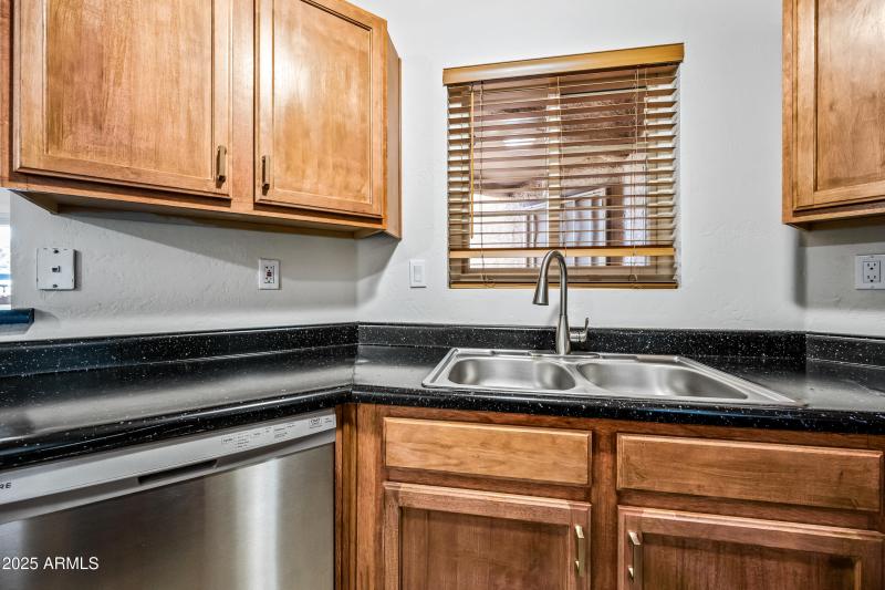 14-3845EGR108-ocupix