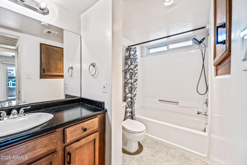 29-3845EGR108-ocupix