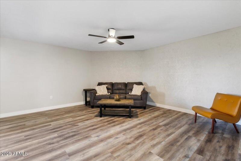 20-Downstairs Family Room View2