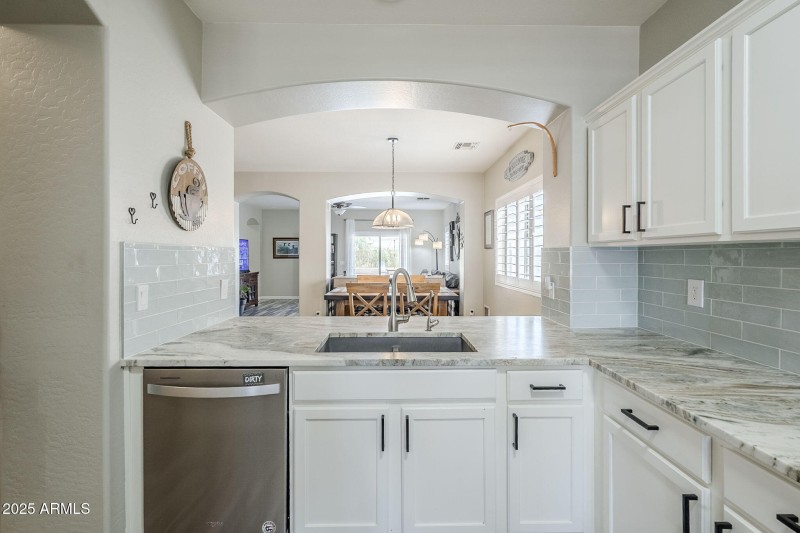 11-web-or-mls-Zachary-11