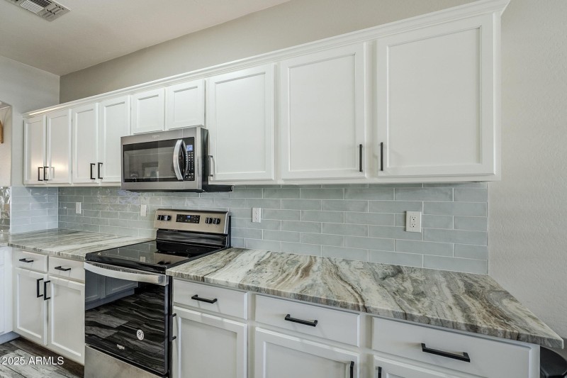 10-web-or-mls-Zachary-10