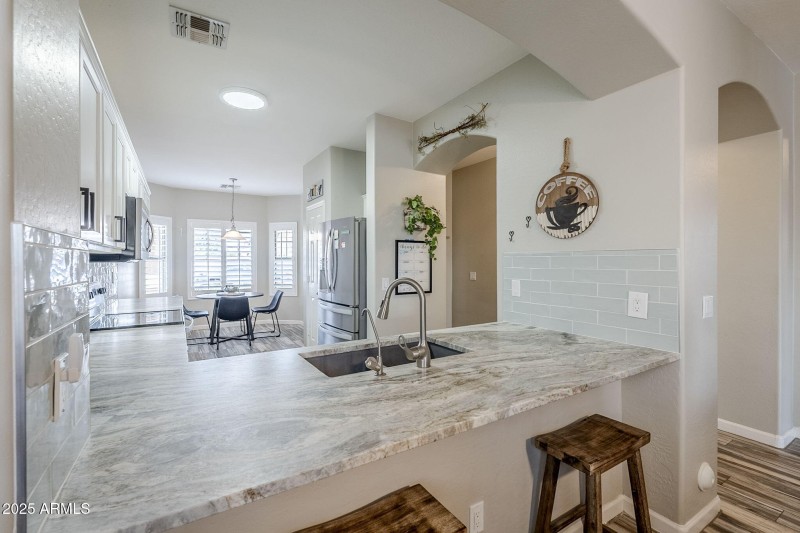 6-web-or-mls-Zachary-6