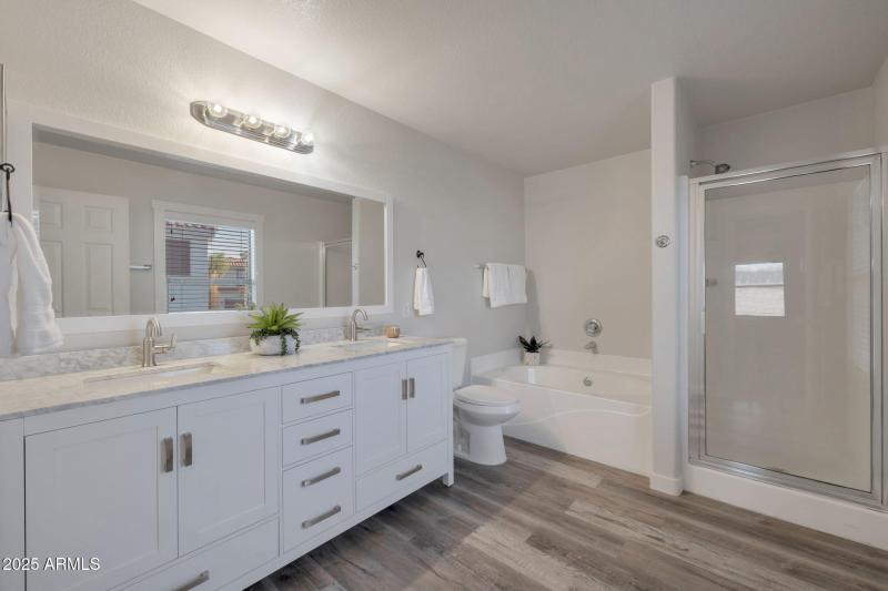 LUXURIOUS PRIMARY BATH