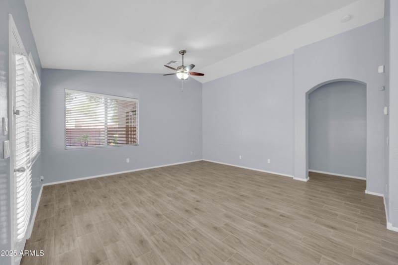 4255 E Rock Dr-13
