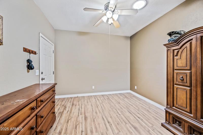 Bonus room off of the kitchen