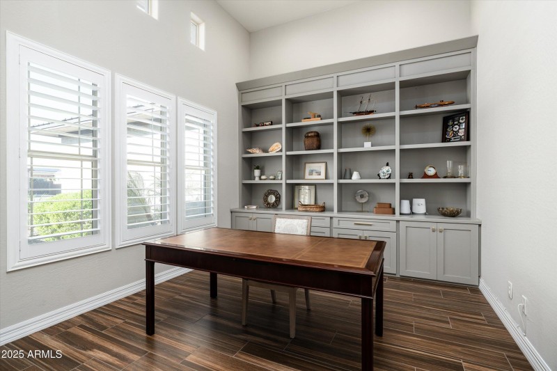 10-3727 E Fargo St (10 of 68)