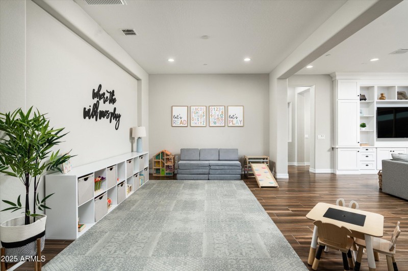 12-3727 E Fargo St (12 of 68)