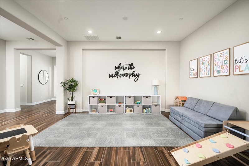 14-3727 E Fargo St (14 of 68)