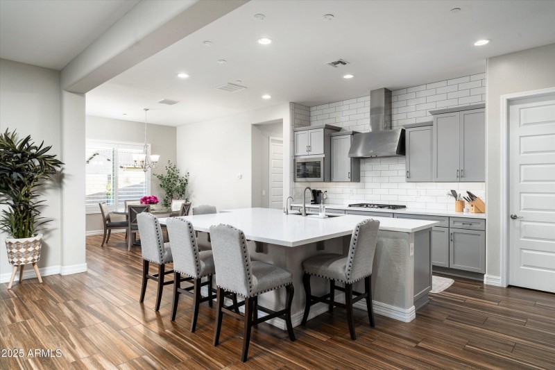 22-3727 E Fargo St (22 of 68)