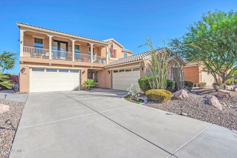 4 CAR GARAGE!