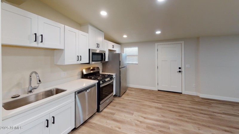 1017-E-Amelia-Apt-A-Phoenix-AZ-Kitchen