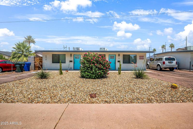 1-custom-1023 E Amelia Ave-1