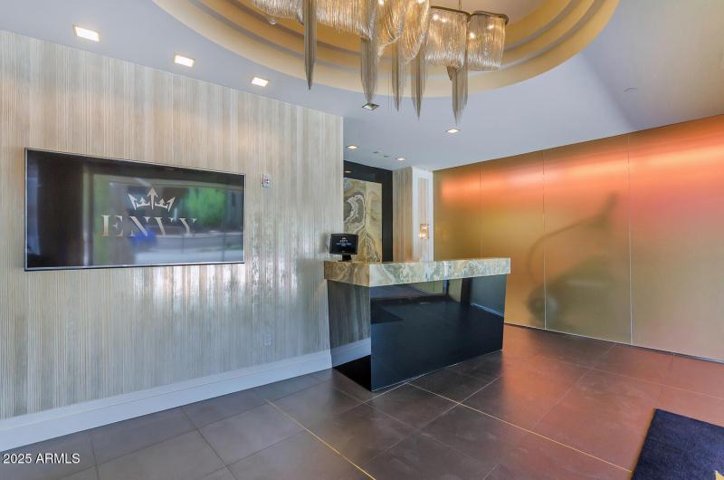 4422 N 75th St-large-027-012-TOD 2832-15