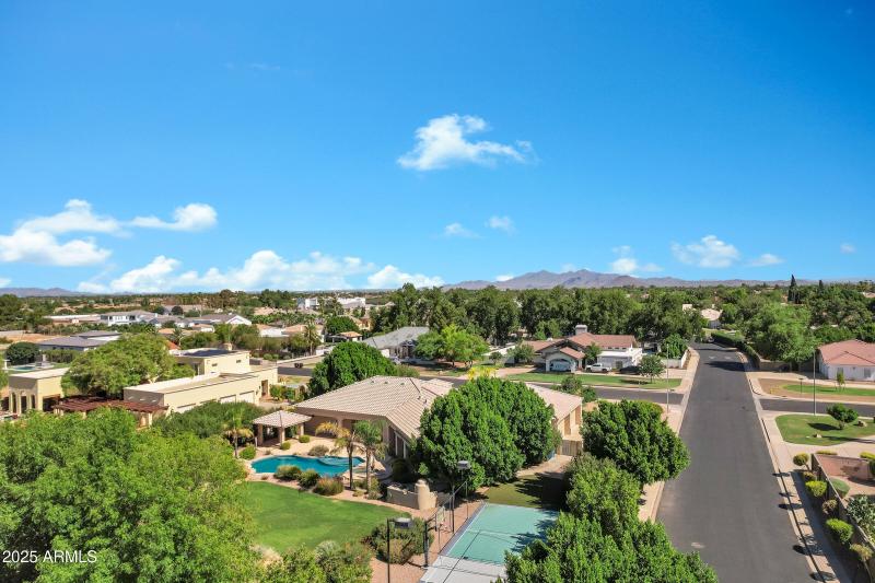 3819 E Ivyglen St-94