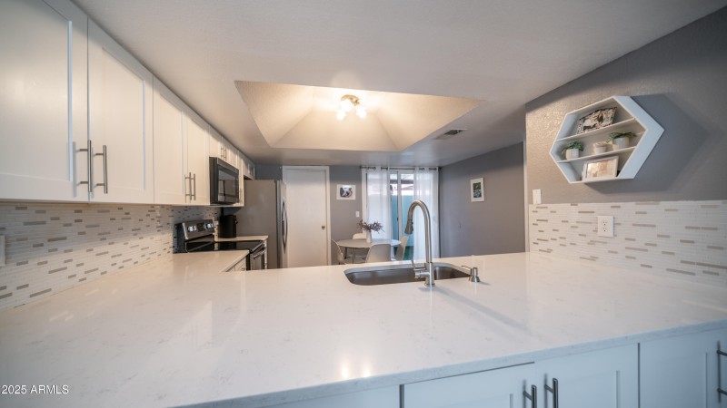 2827 E Waltann Ln Unit 3-6