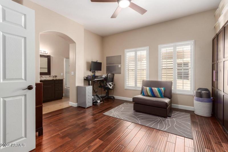 18-Second master suite