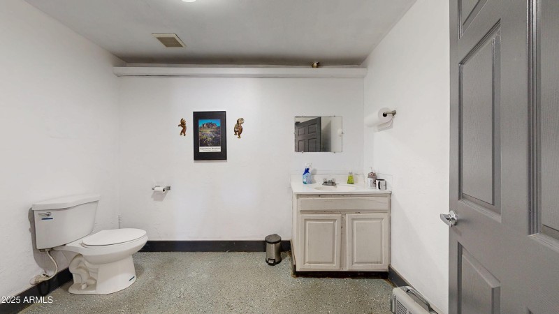 1554-E-18th-Ave-02252025_184121