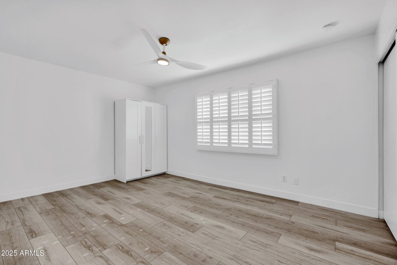 8017 E Glenrosa Ave-15