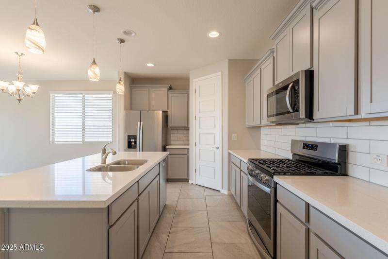 18725 W COLTER ST, Litchfield Park