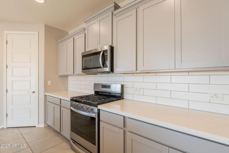 18725 W COLTER ST, Litchfield Park