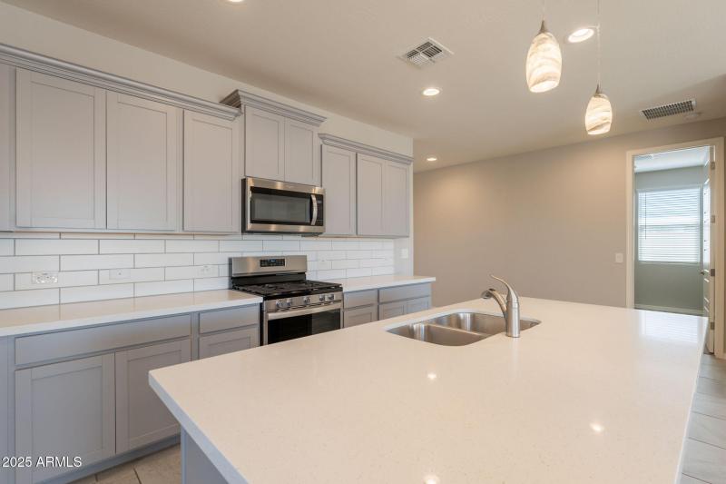 18725 W COLTER ST, Litchfield Park