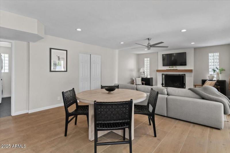 15-Dining and Family Room