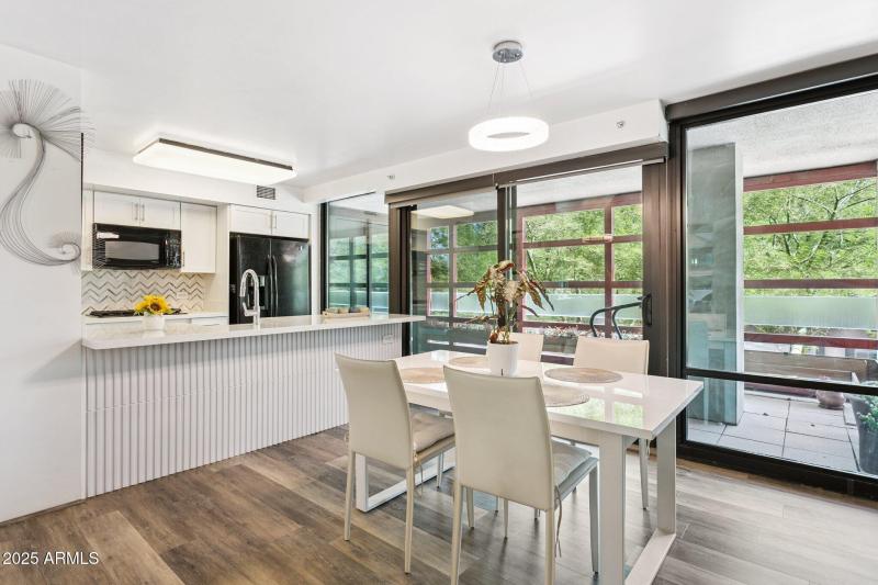 10-web-or-mls-4808-n-24th-st-unit-208