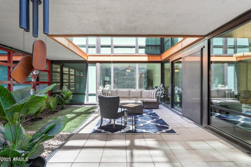 26-web-or-mls-4808-n-24th-st-unit-208