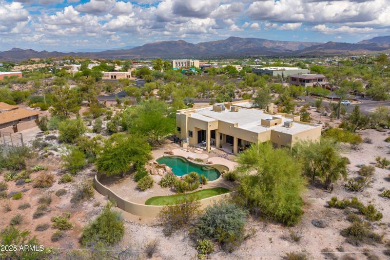 A short Walk to Carefree Town center