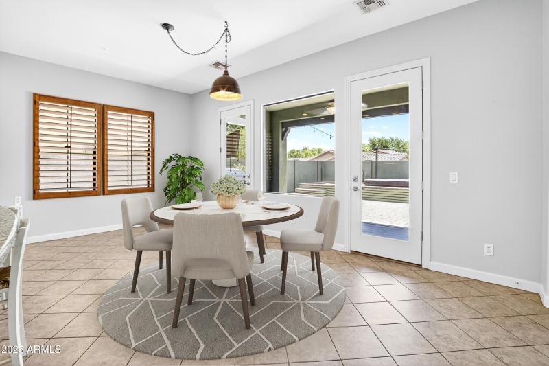 4_kitchen _ dining_finalb