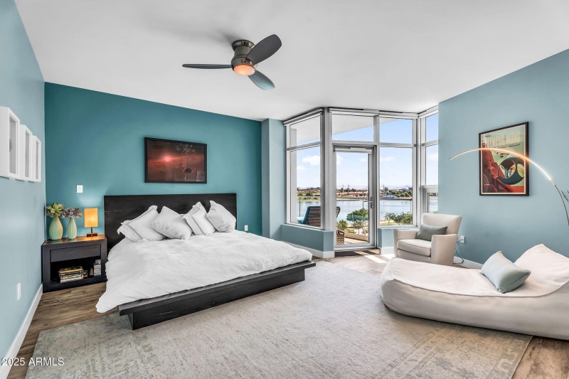 Gorgeous primary bedroom!