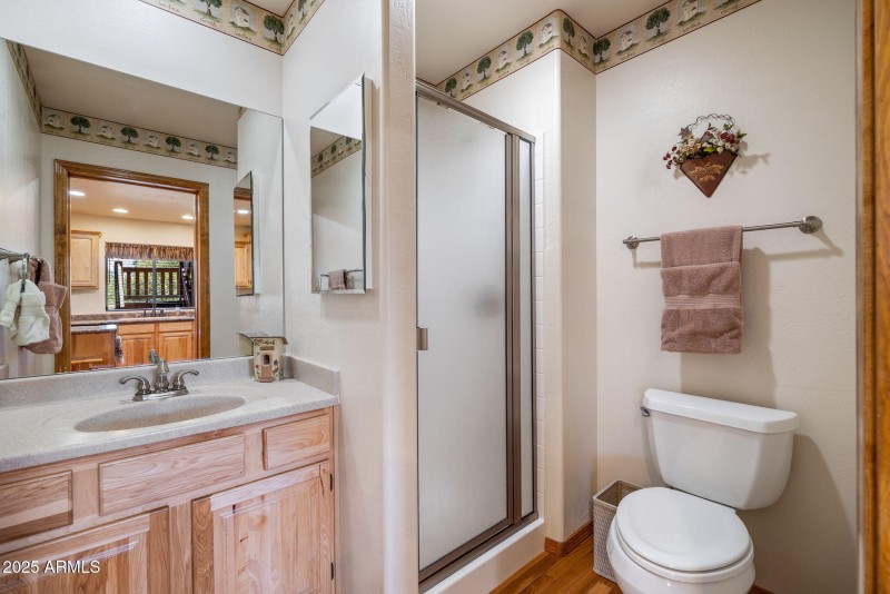 BATHROOM 2 OFF KITCHEN