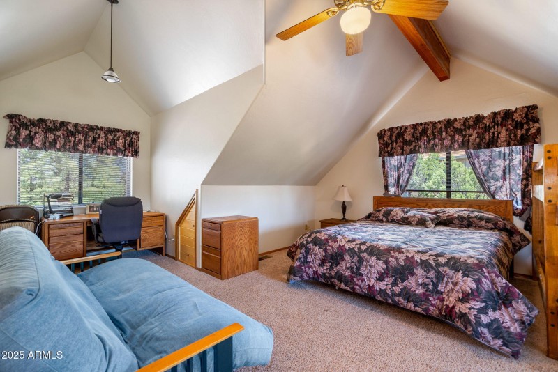 GUEST SUITE ABOVE GARAGE