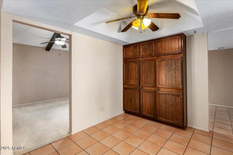 018_18Breakfast Nook