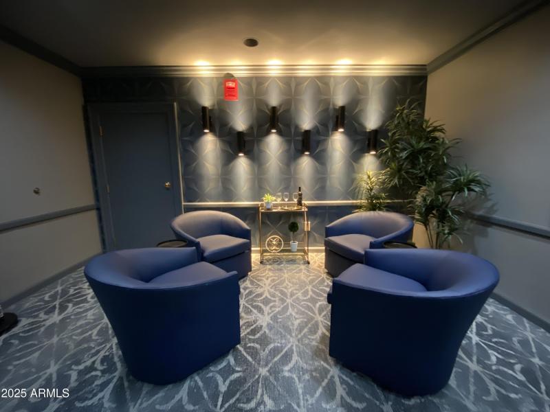 El Dorado Lounge area