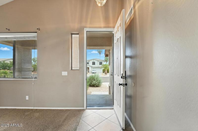 16916 W Northampton Rd-06