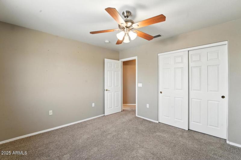 16916 W Northampton Rd-32