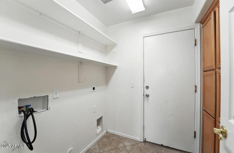 16916 W Northampton Rd-36