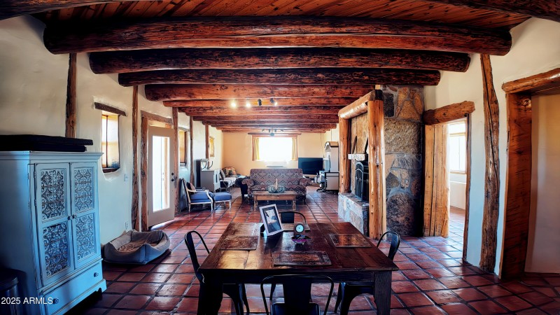 070-GREAT ROOM-1-2