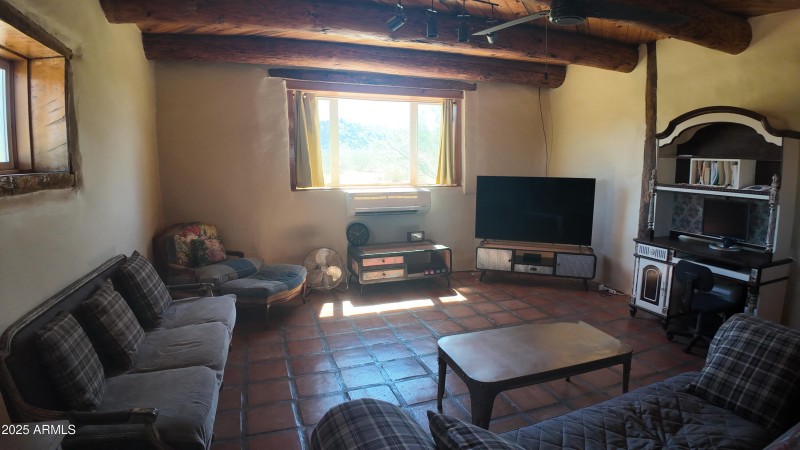 080-GREAT ROOM