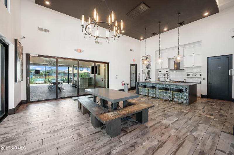 40-37082 N Rhinelander Community