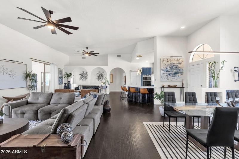 11-web-or-mls-15513-e-palisades-blvd