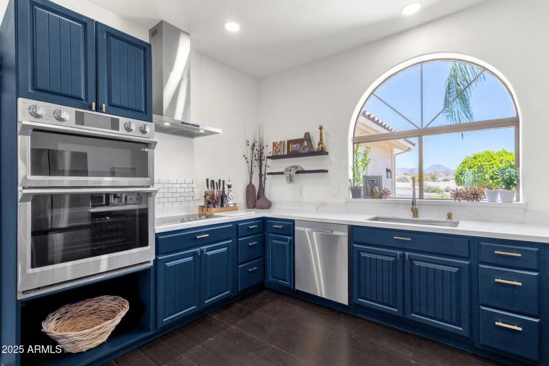 17-web-or-mls-15513-e-palisades-blvd