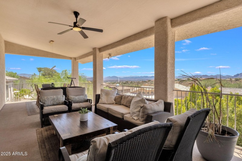 24-web-or-mls-15513-e-palisades-blvd