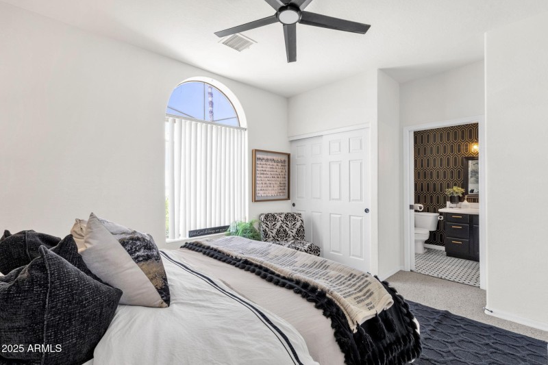 33-web-or-mls-15513-e-palisades-blvd