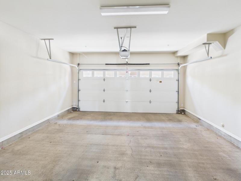 CAM02404G0-PR0130-STILL003